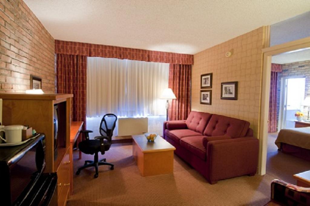 Quality Hotel Downtown-Inn At False Creek バンクーバー 部屋 写真