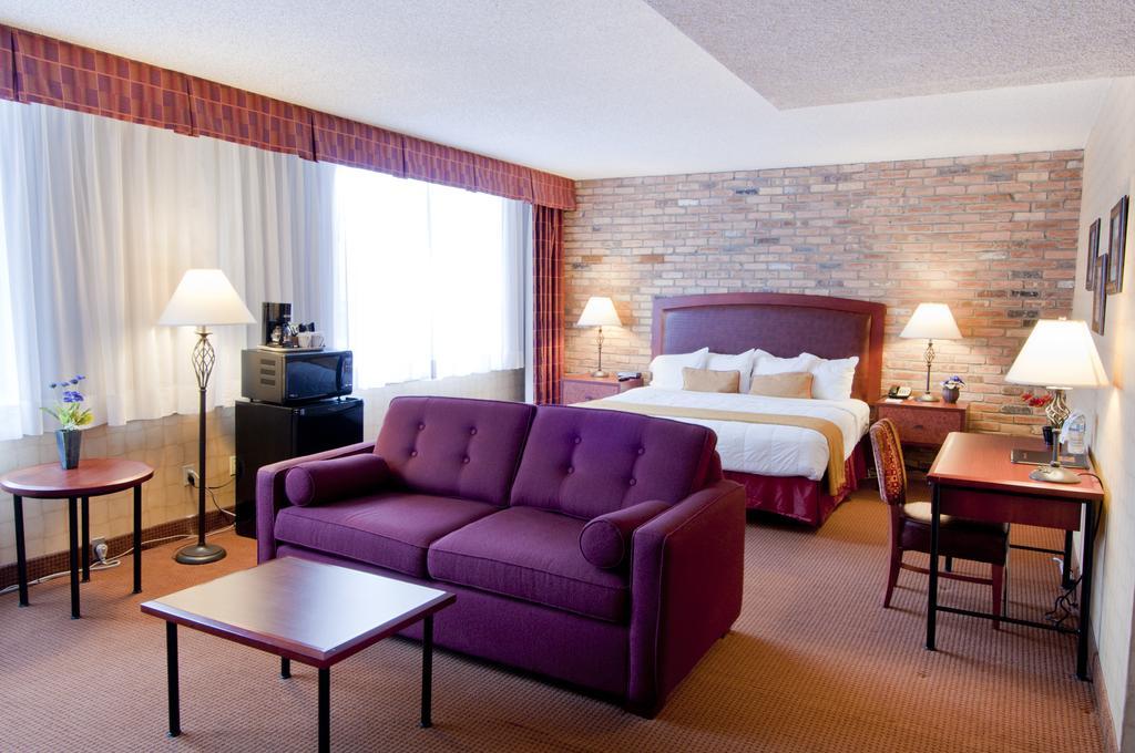Quality Hotel Downtown-Inn At False Creek バンクーバー 部屋 写真