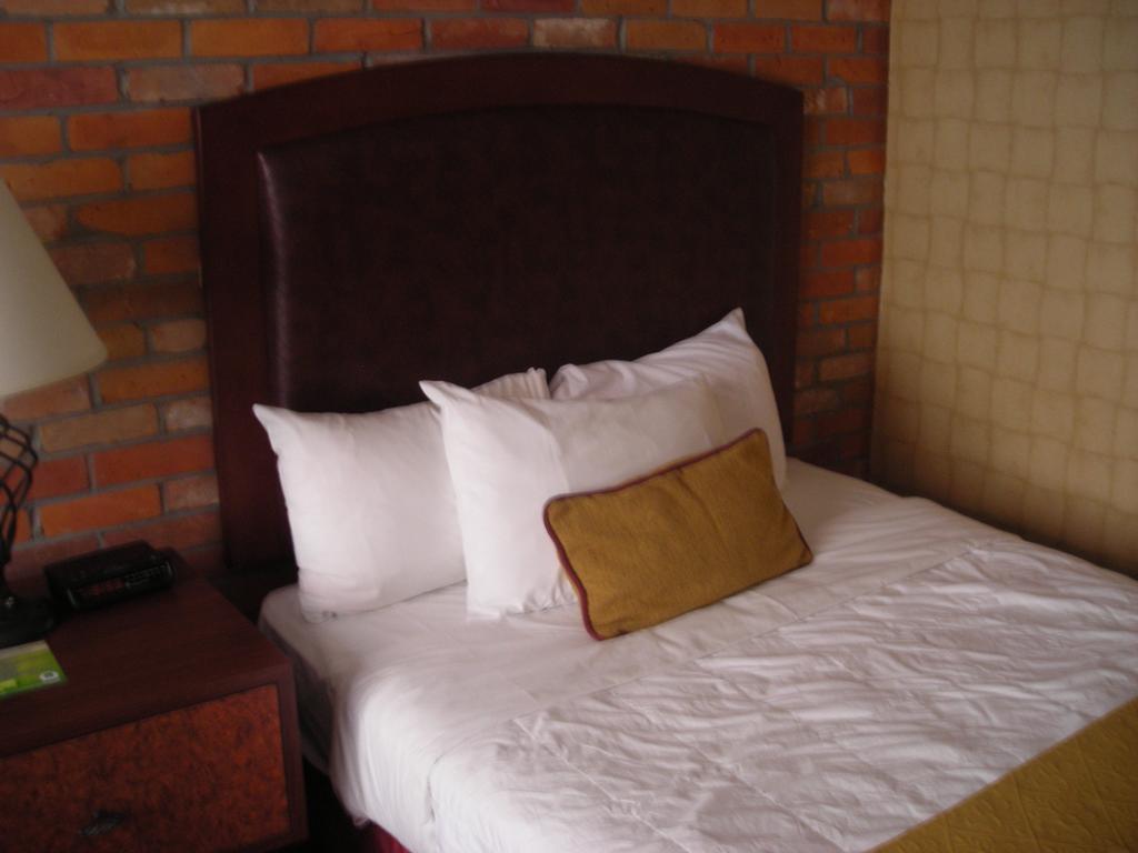 Quality Hotel Downtown-Inn At False Creek バンクーバー 部屋 写真