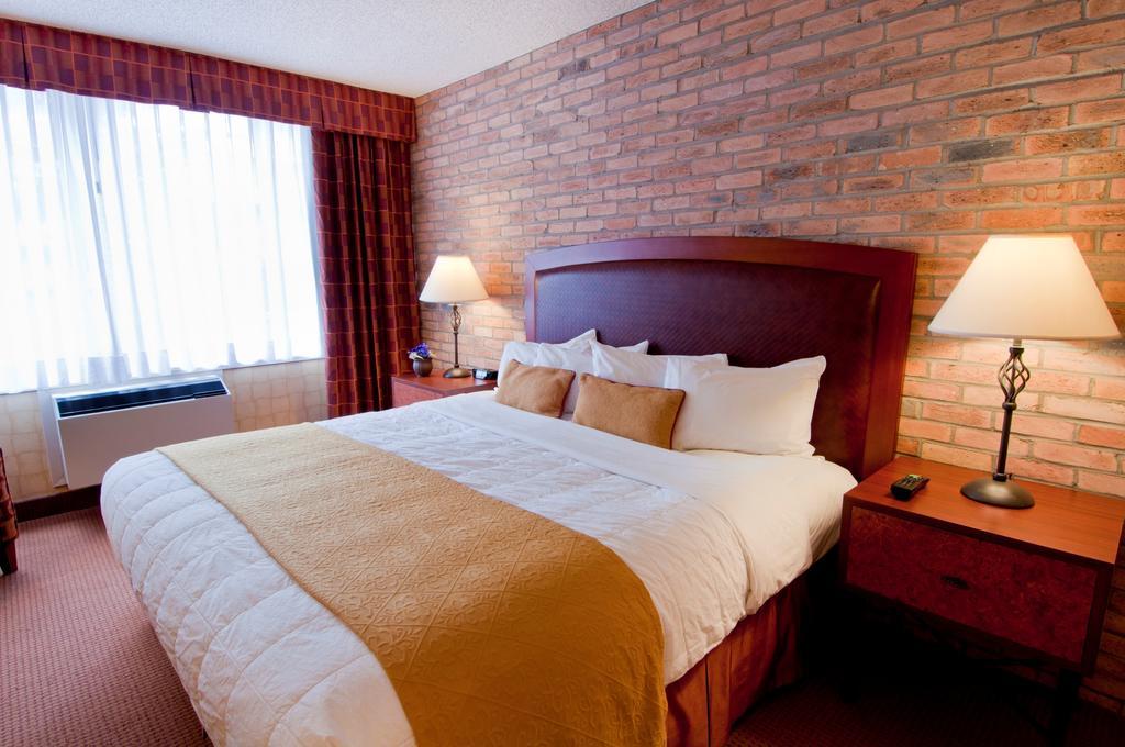 Quality Hotel Downtown-Inn At False Creek バンクーバー 部屋 写真